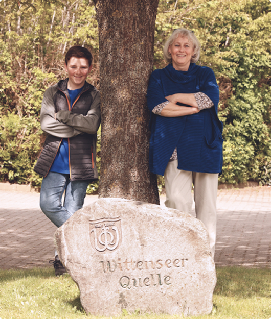 Familie Blunck mit Wappenstein